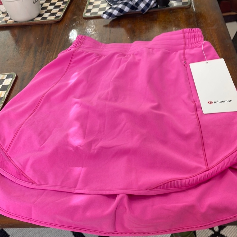 NWT lululemon Hotty HR Skirt”long size 4